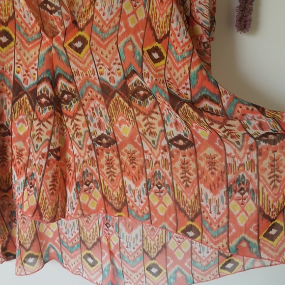 Tribal print flowy blouse - Picture 2 of 4